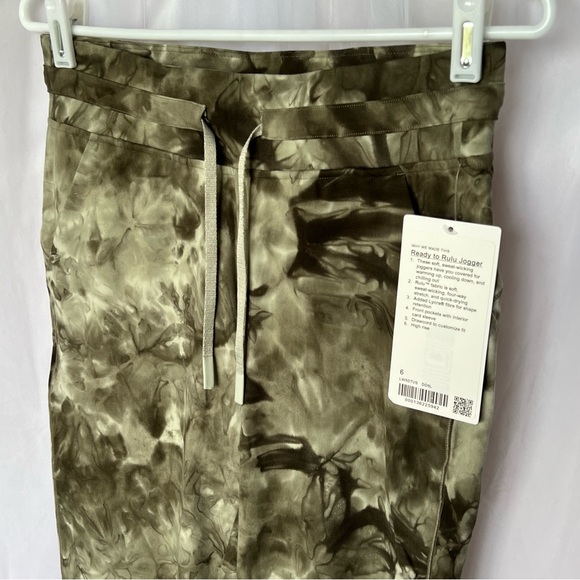 Lululemon High-Rise Jogger - Picture 6 of 8